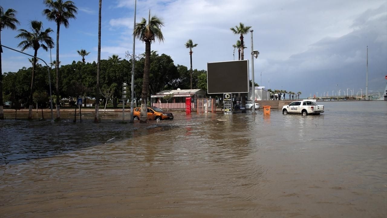 İskenderun'da deniz seviyesi yükseldi! 6