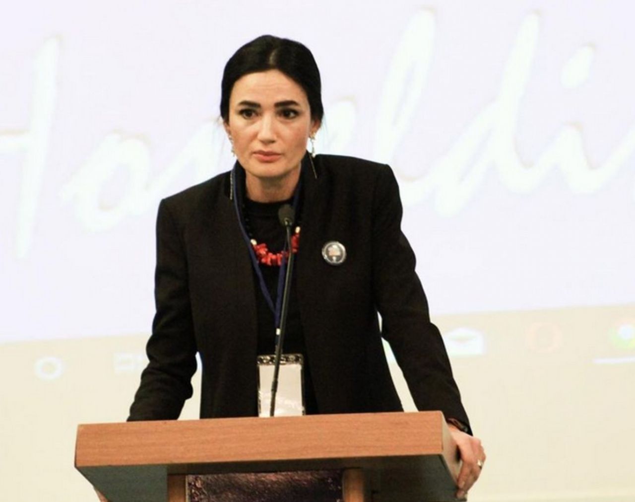 Hangi ünlü isim Meclis'e girdi? 6