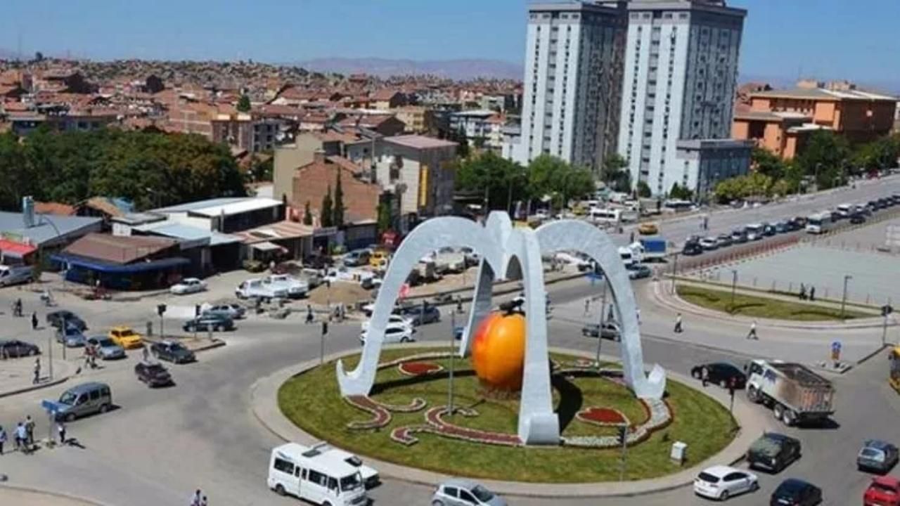 Deprem bölgesindeki illerde oy oranları 10