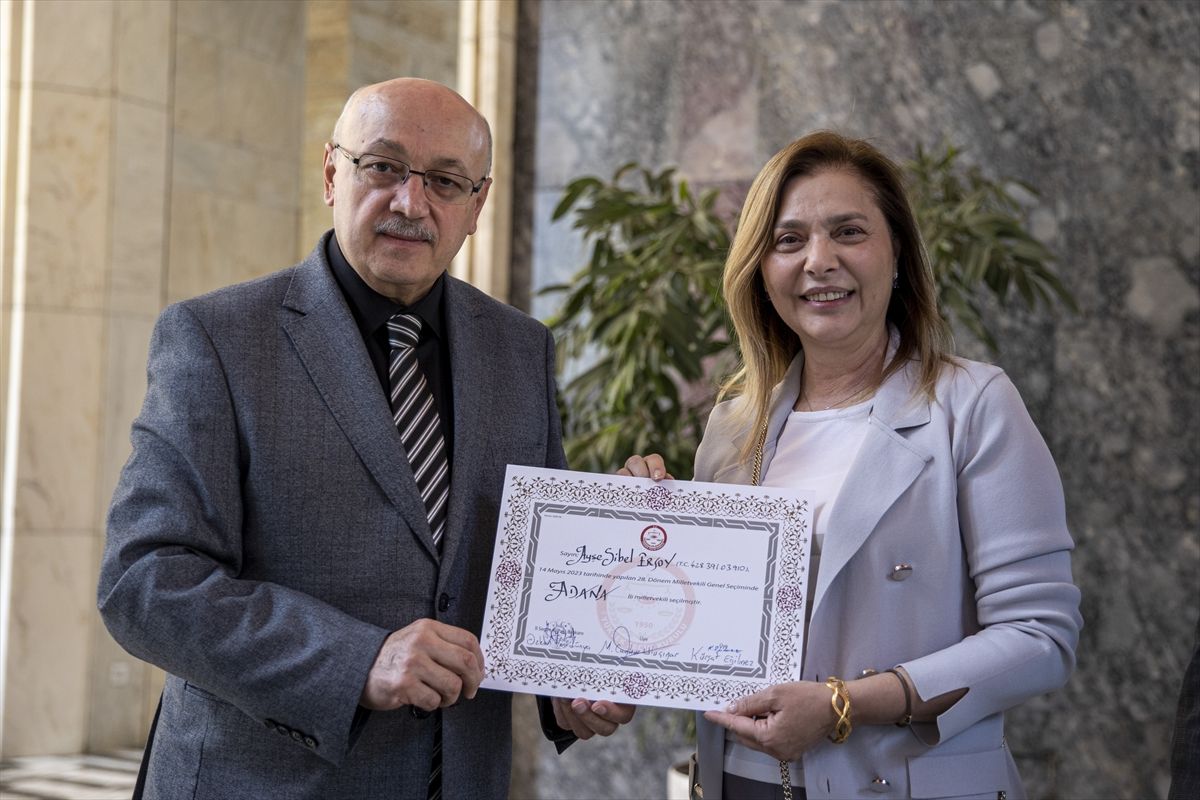 Milletvekilleri kayıtlarını yaptırmaya başladı! 1