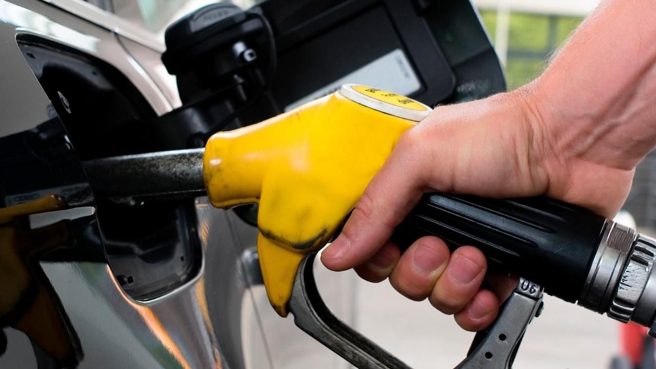 Benzine bir zam daha geliyor! 4