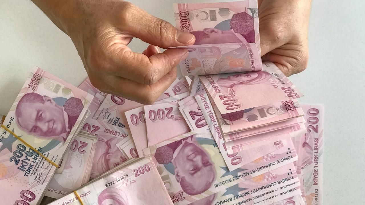 Emekliye kademeli zam geliyor! Miktar ne olacak? 10