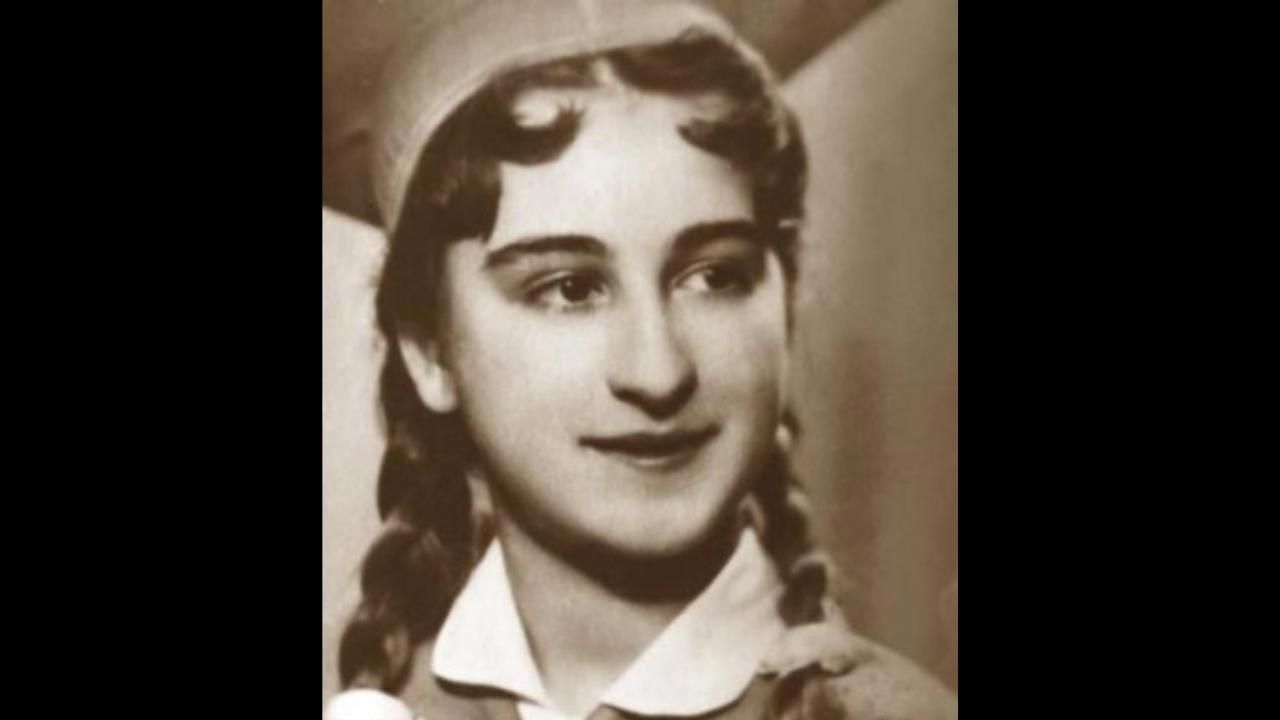 Filiz Akın güzelliğiyle yıllara meydan okuyor! 1