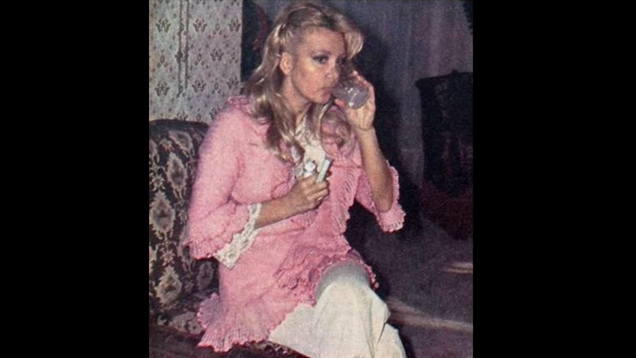 Filiz Akın güzelliğiyle yıllara meydan okuyor! 3