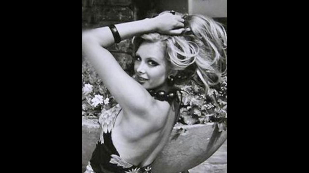 Filiz Akın güzelliğiyle yıllara meydan okuyor! 6