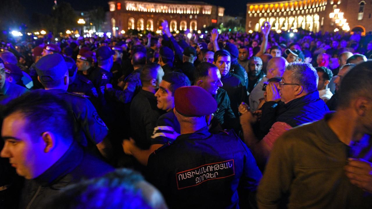 Ermenistan'da olaylı gece 2