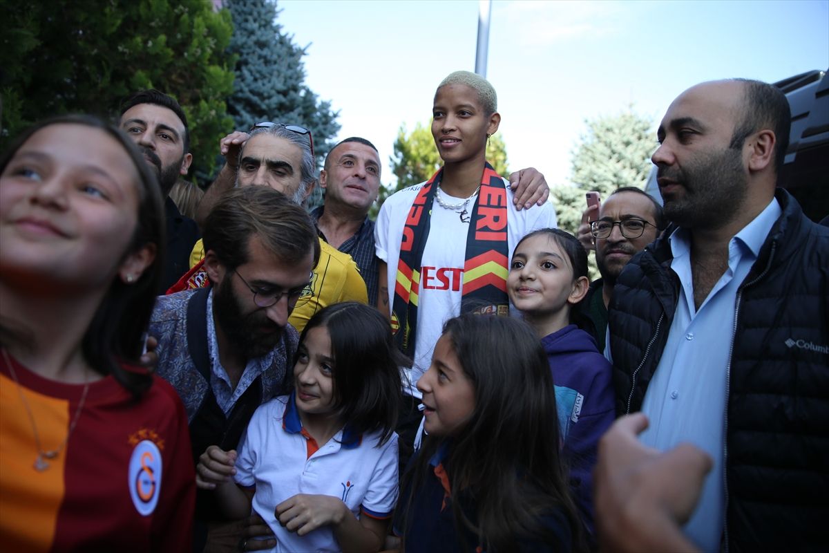 Melissa Vargas Malatya'yı ziyaret etti! 3