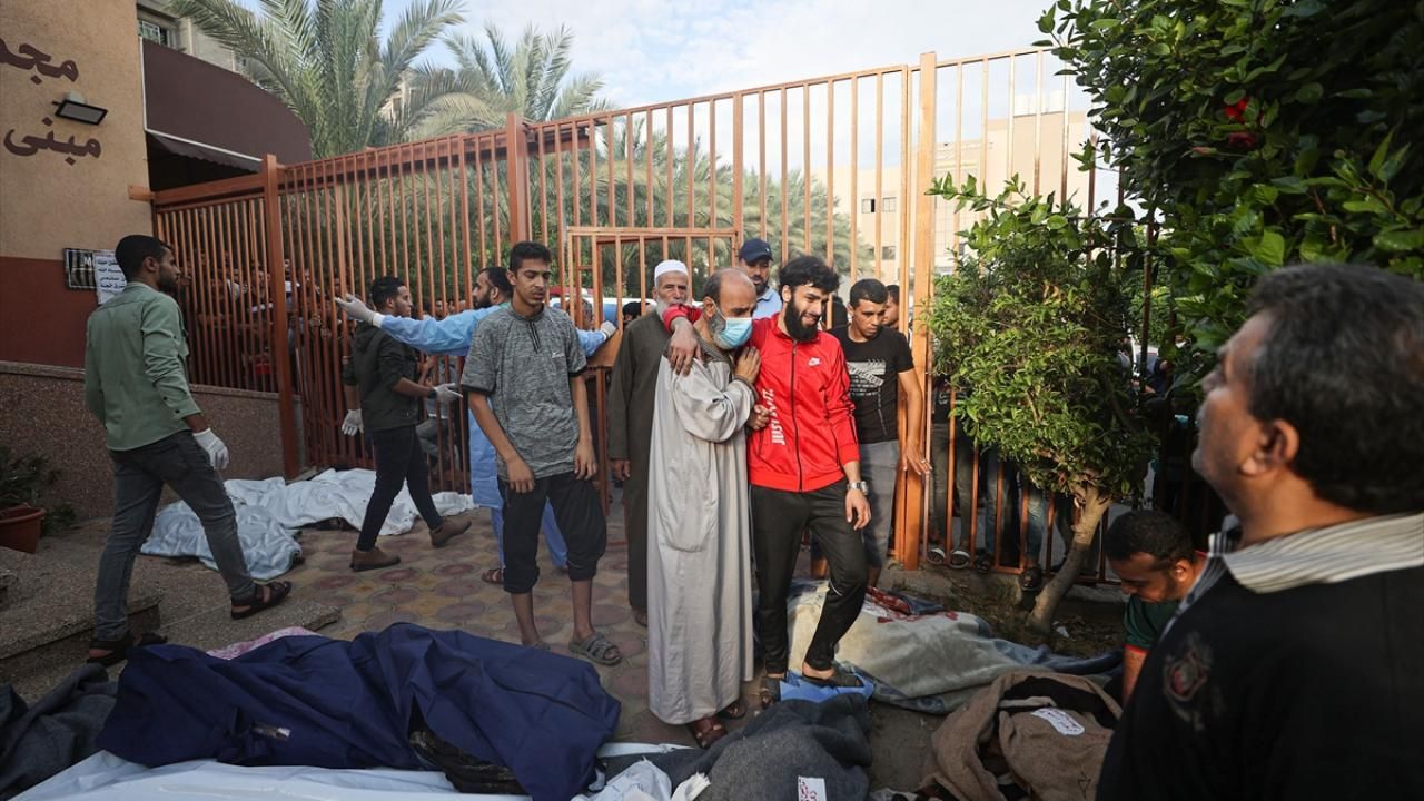 Gazze'de saldırıların 11. günü: Hastane bahçesi cesetlerle doldu 4