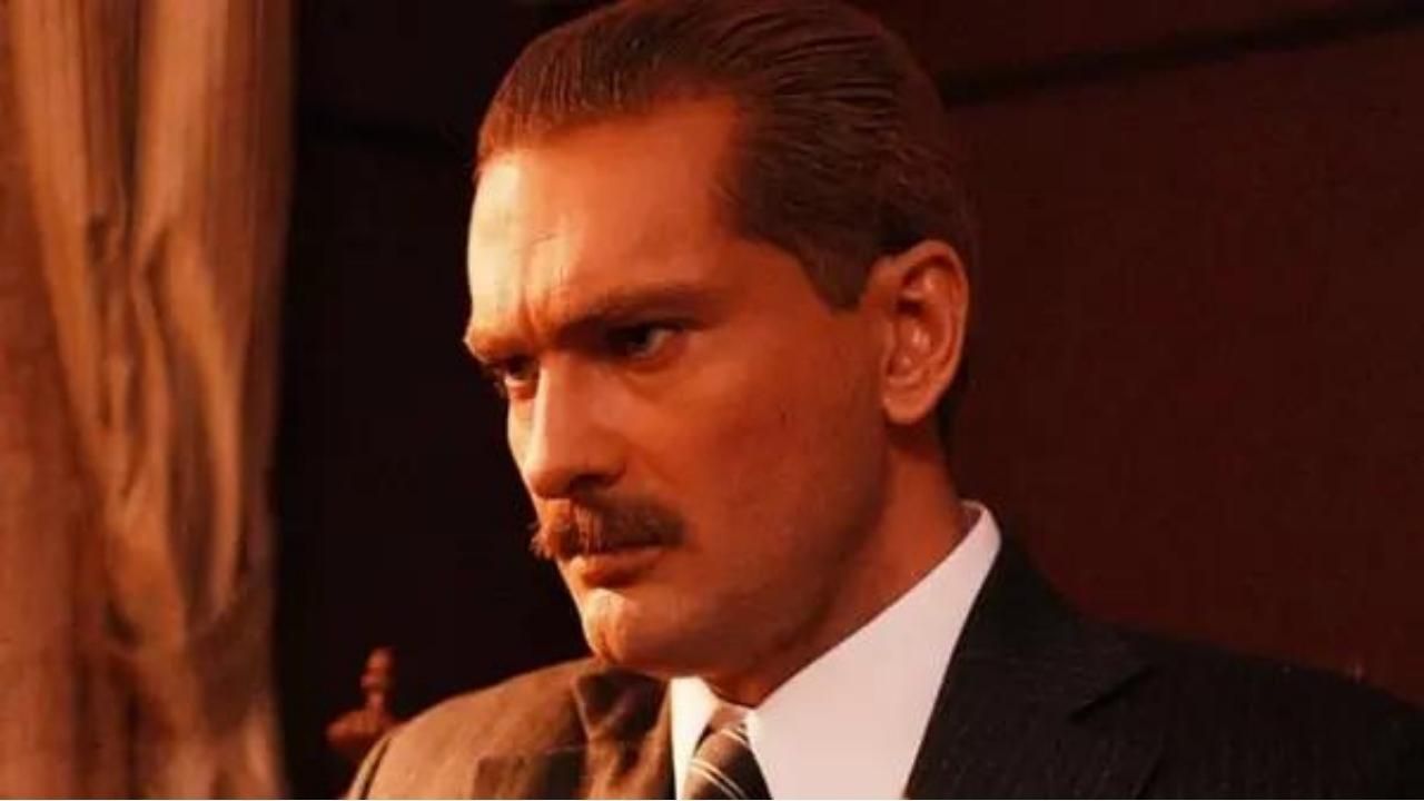 Atatürk'ü canlandıran ünlü aktörler! 12