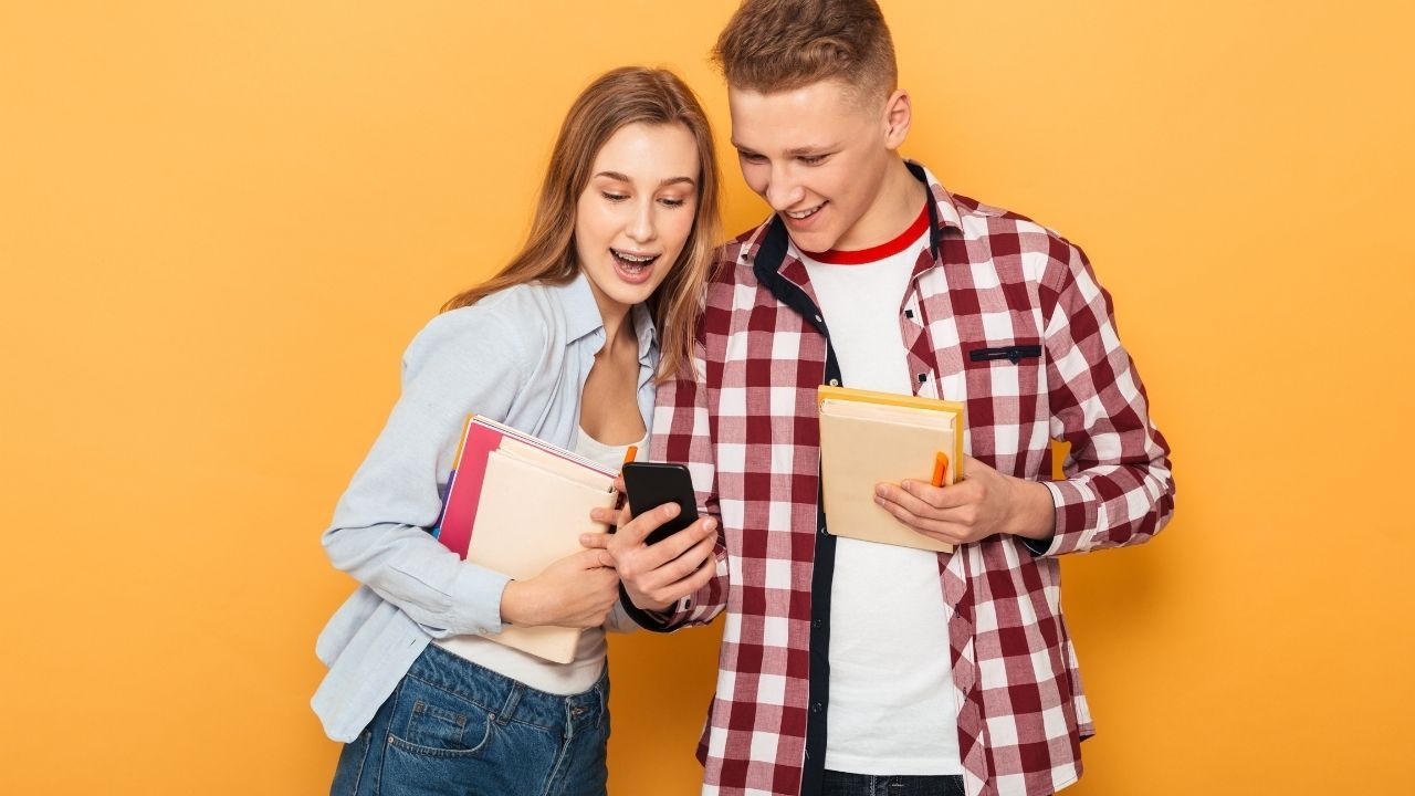 Gençlere vergisiz telefon için başvurular başladı! İşte öne çıkan modeller... 3