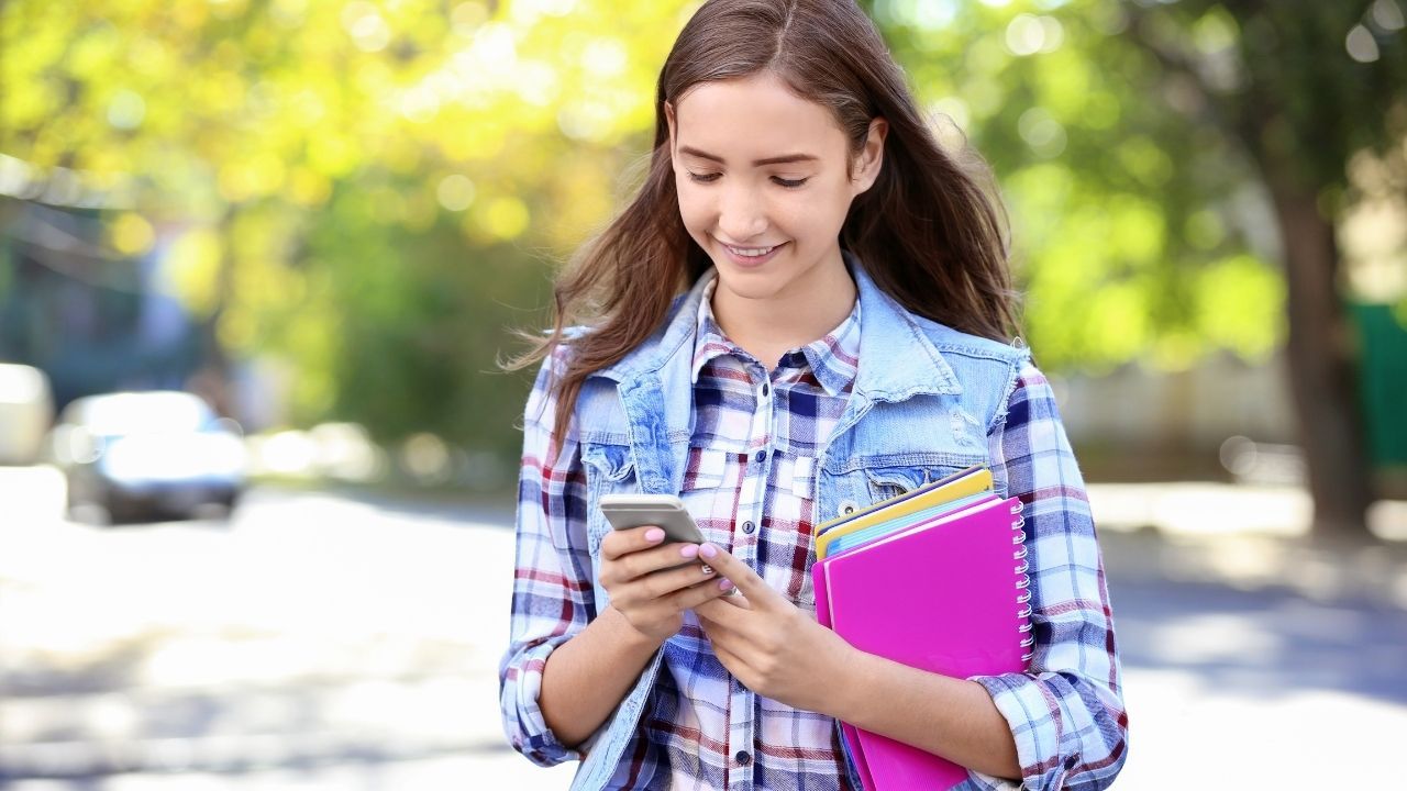 Gençlere vergisiz telefon için başvurular başladı! İşte öne çıkan modeller... 2