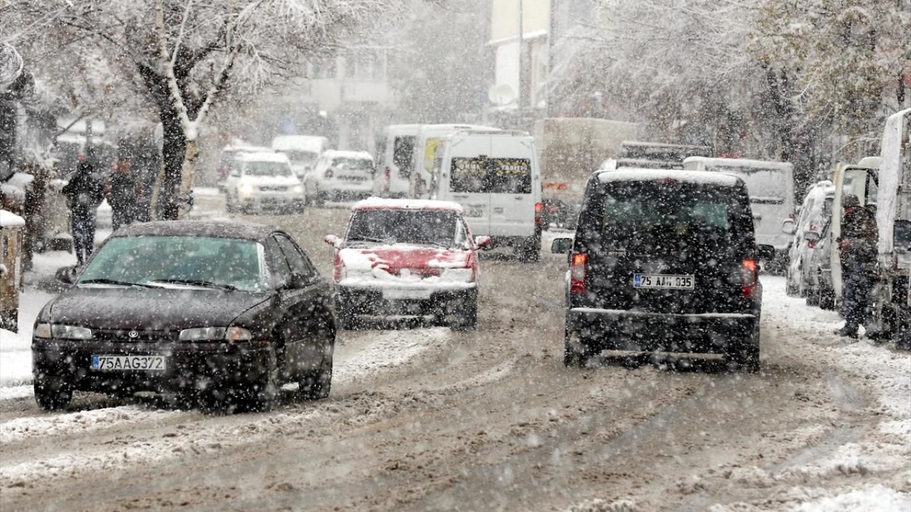Doğu Anadolu'da kar ve soğuk hava etkili oluyor 4