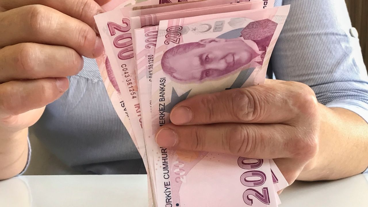 İşte memur ve emekli zam oranları 11
