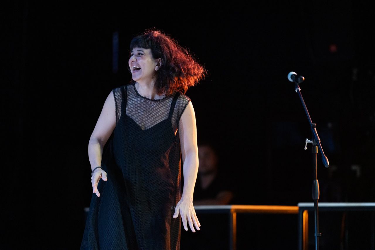 BBT'den yeni oyun: Flu Lysistrata 9