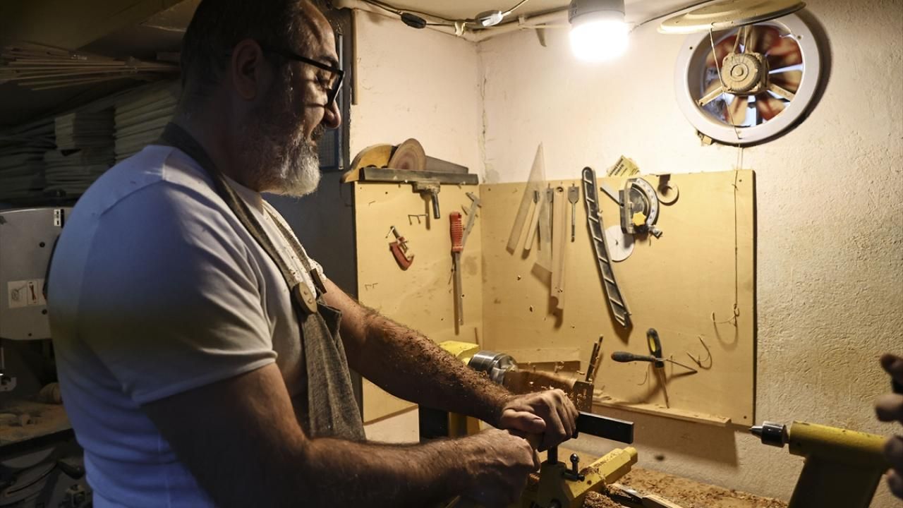 30 yıllık ahşap oyuncak ustası sıfır atığa destek oluyor 3