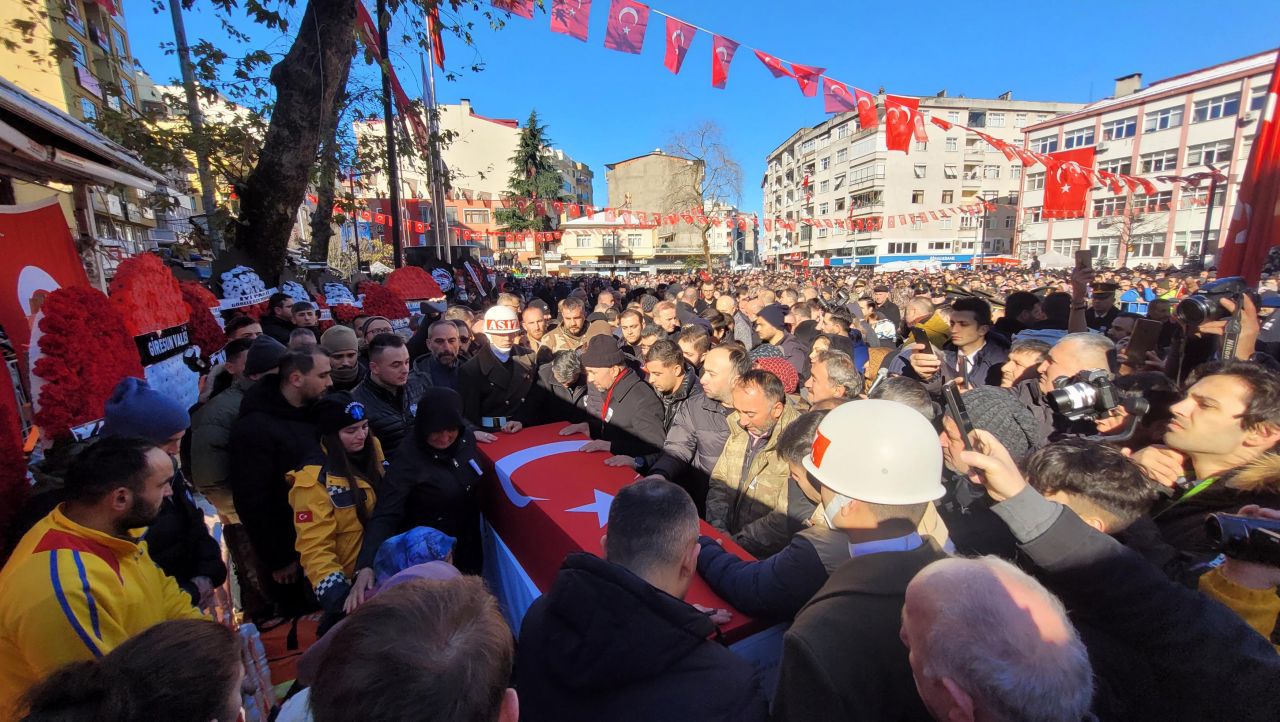 Şehitler son yolculuklarına uğurlandı! 3