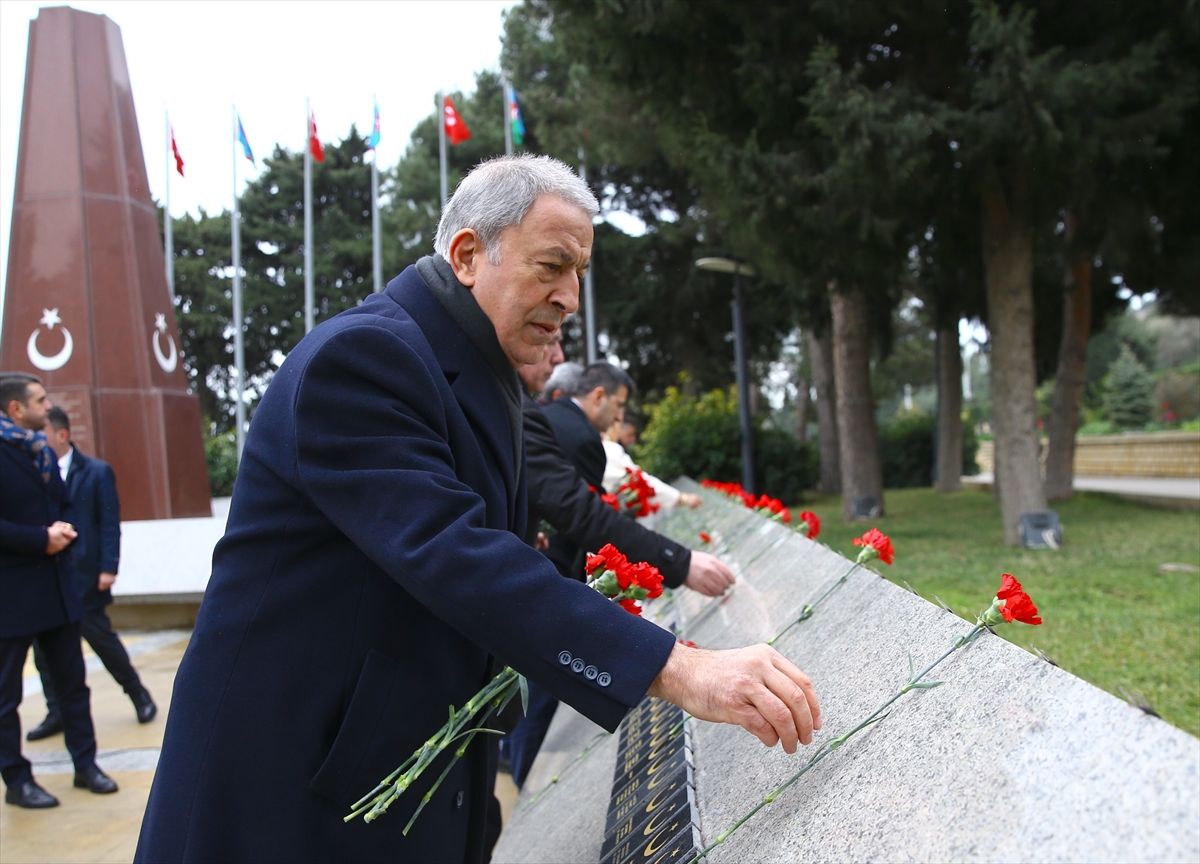 Akar: “Tek yumruk, tek yürek, tek ordu” 5