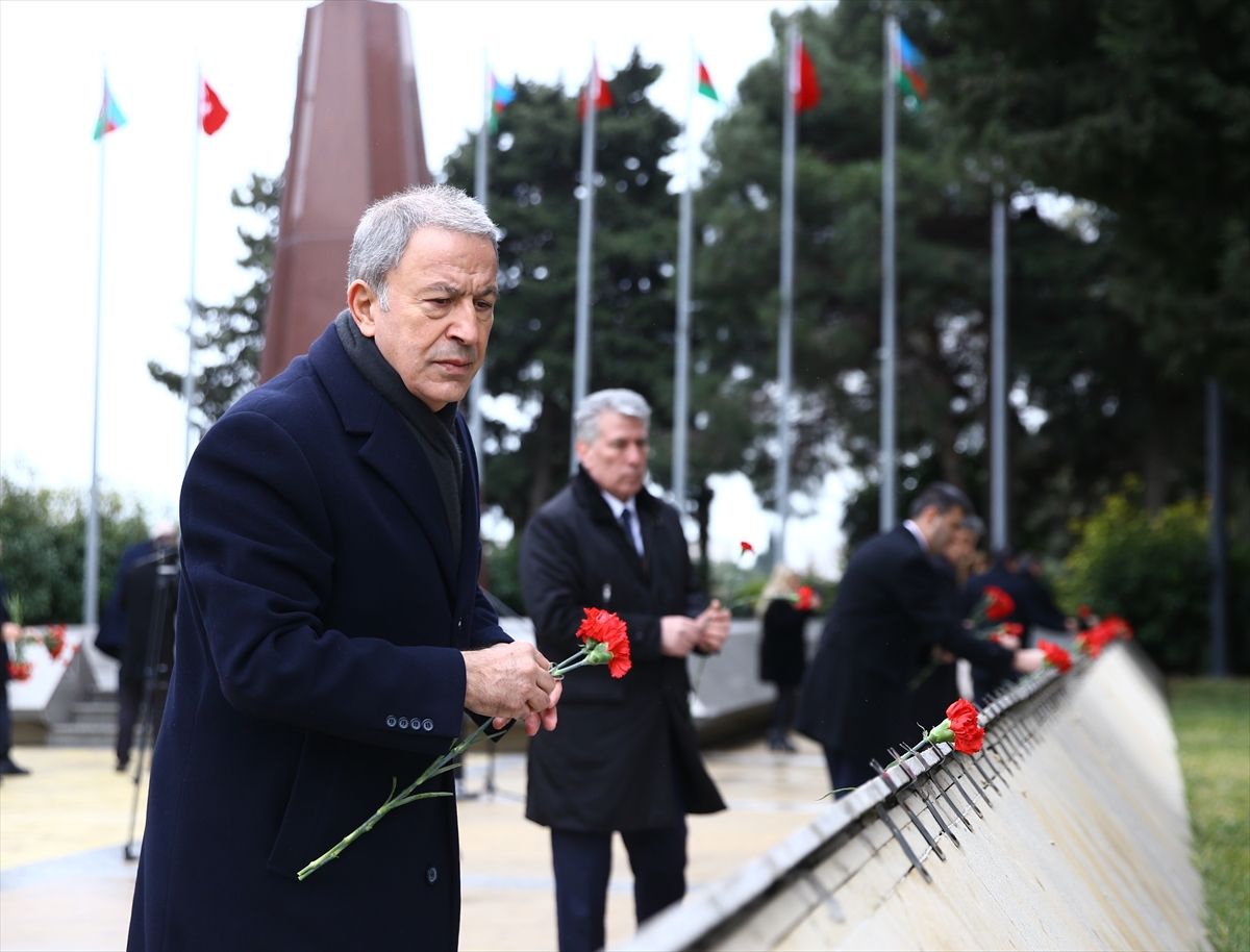 Akar: “Tek yumruk, tek yürek, tek ordu” 4