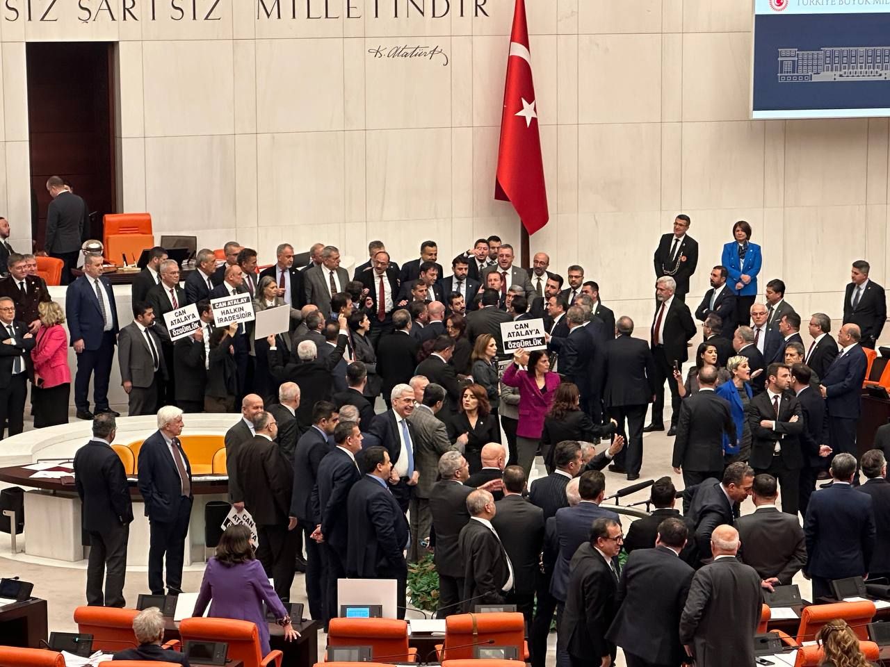 Can Atalay'ın milletvekilliği düşürüldü! 9