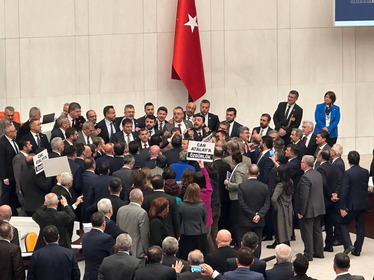 Can Atalay'ın milletvekilliği düşürüldü! 8