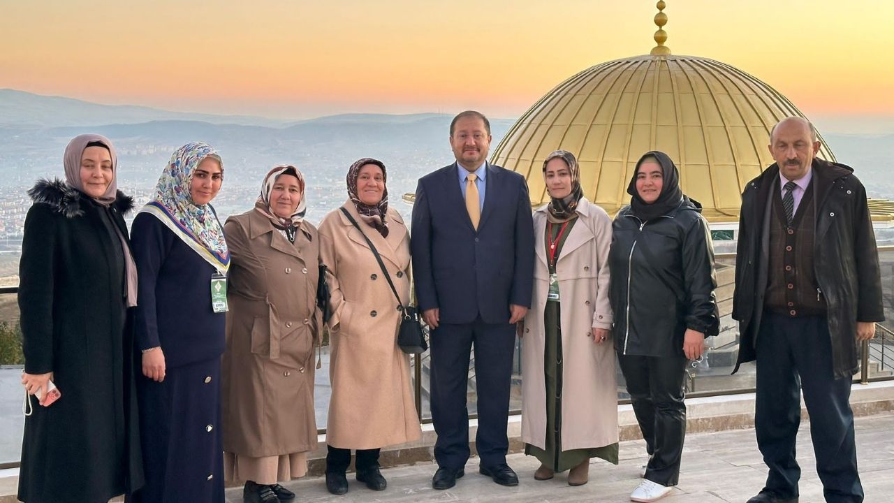 İslami Değerler Külliyesi'ni 4 ayda kaç kişi ziyaret etti? 6