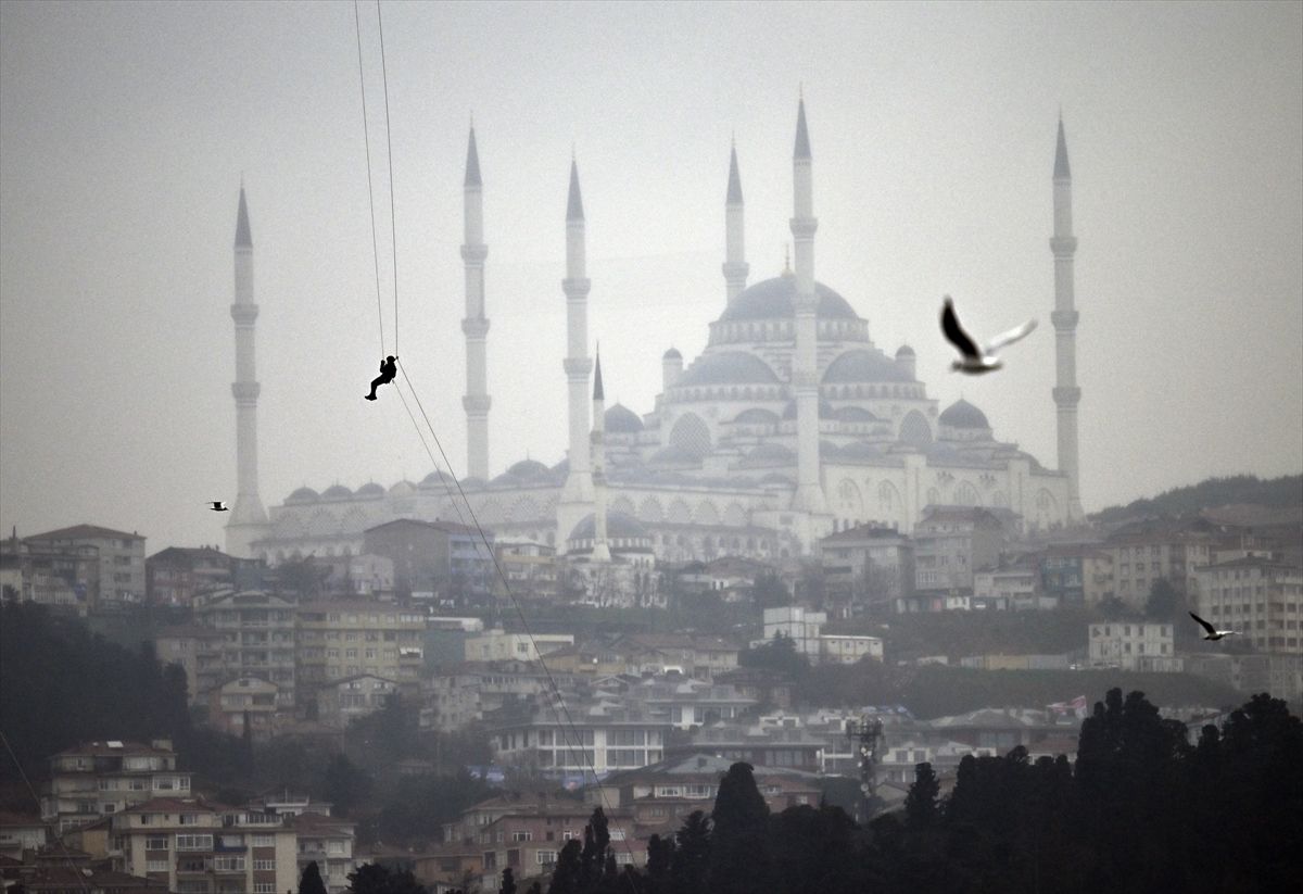 Kadın jandarmalar, 15 Temmuz Şehitler Köprüsü'nden halatlarla indi 4