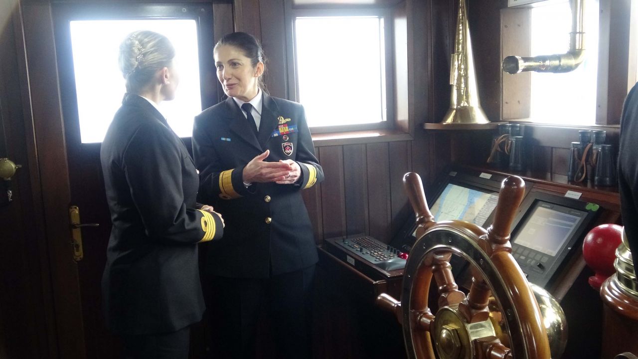 Türkiye'nin ilk kadın amirali Gökçen Fırat 2