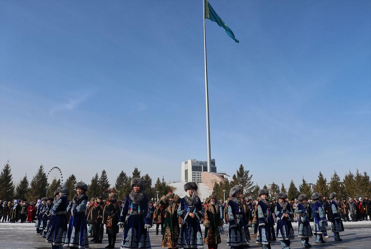 Kazaklar, Milli Kıyafetler Günü’nü kutluyor! 7