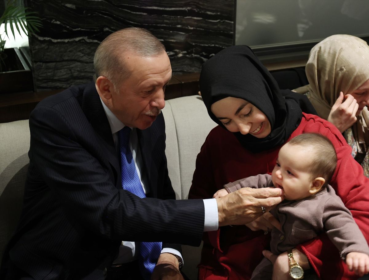 Cumhurbaşkanı Erdoğan, gençlerle bir araya geldi! 6