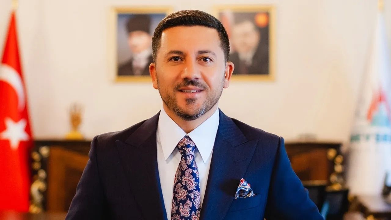 2024 yerel seçimlerinde kazanan Belediye Başkanlarının asıl meslekleri nedir? 62