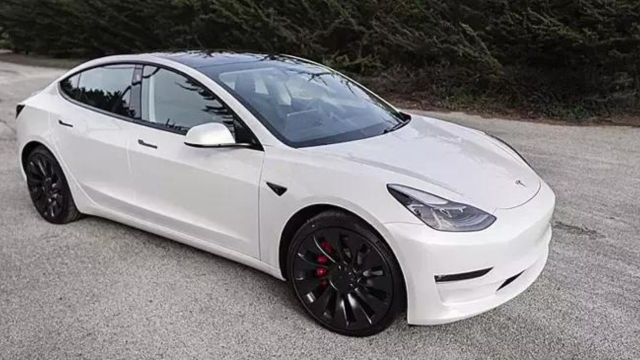 Tesla Model Y Türkiye’ye özel indirimle satışa çıktı! 8