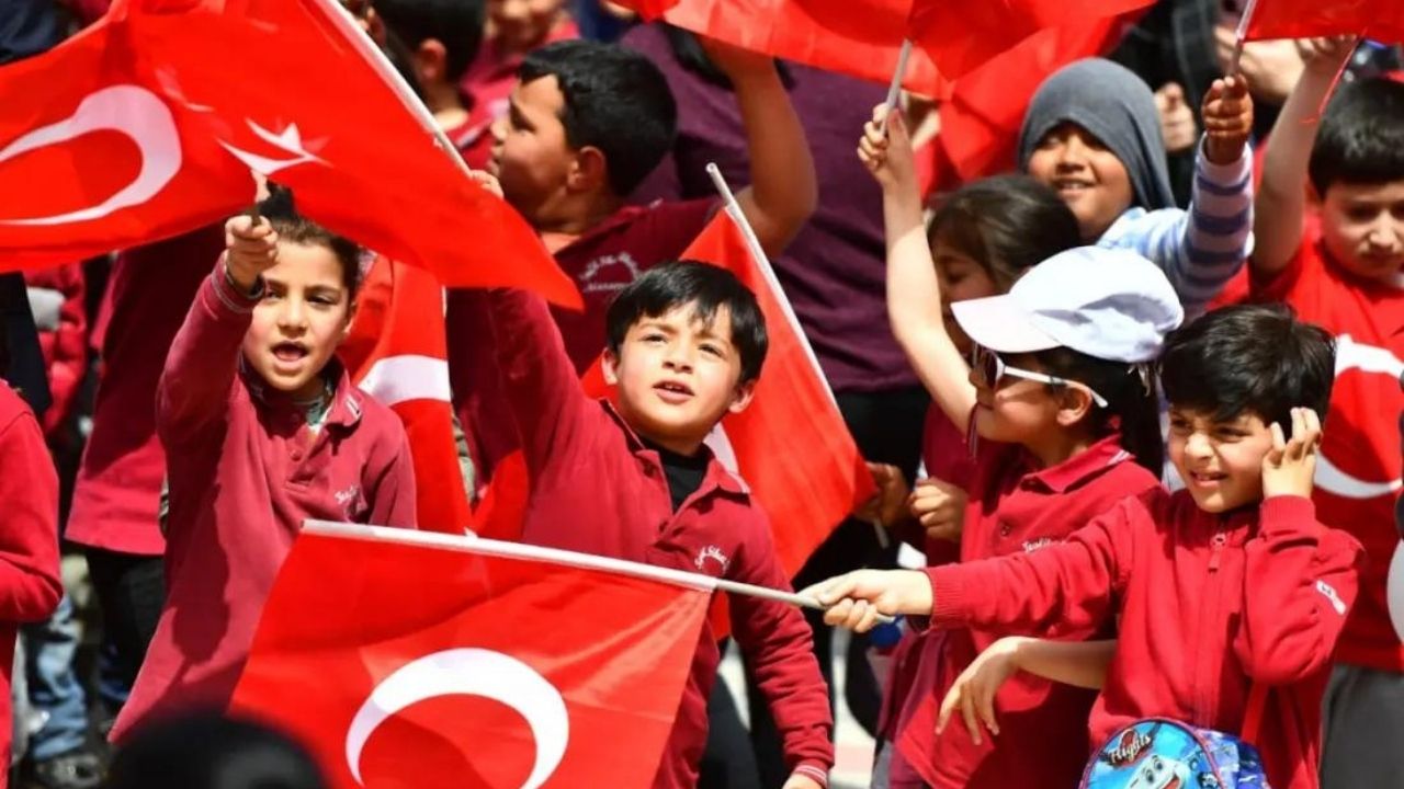 23-24 Nisan üniversiteler ve okullar tatil mi? 23 Nisan eczaneler ve sağlık kuruluşları açık mı? 2