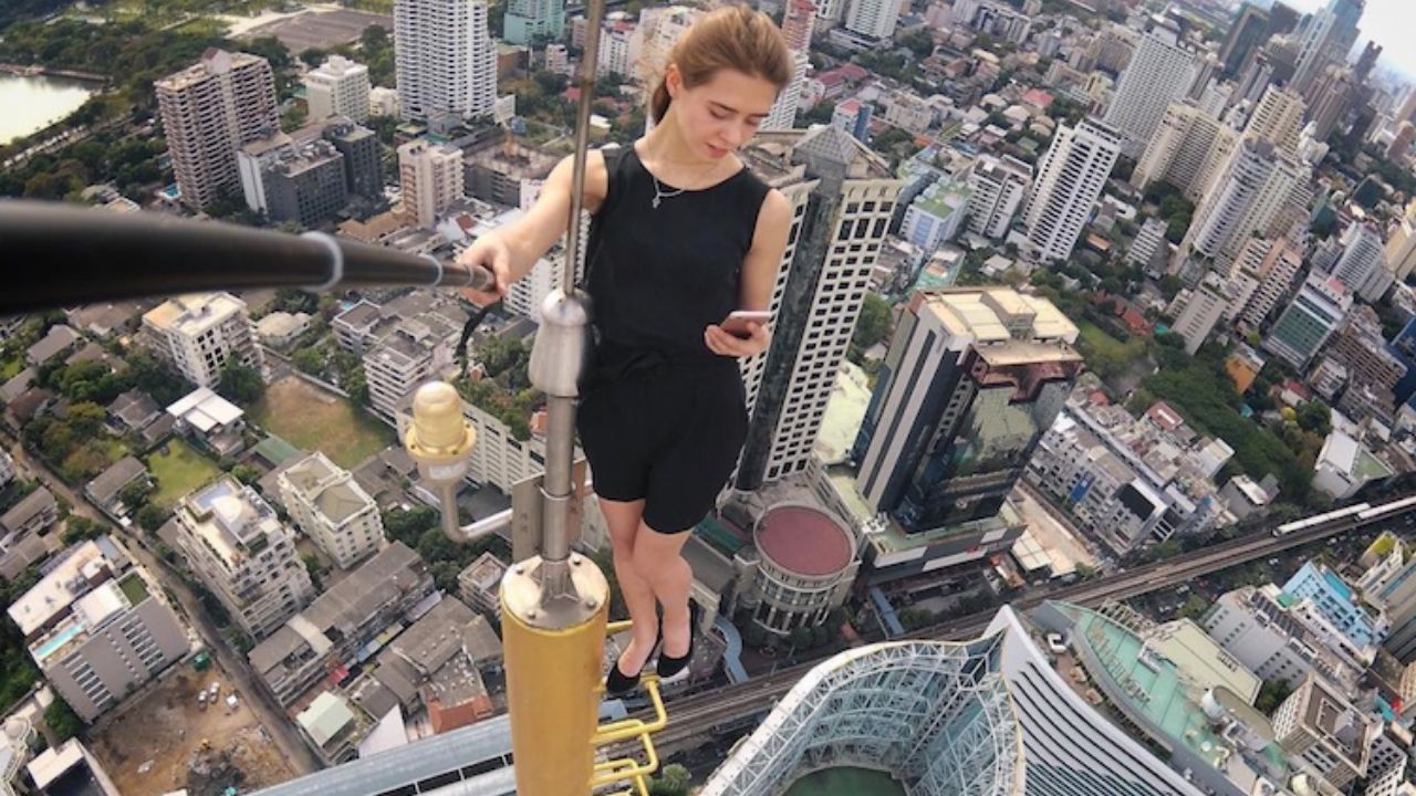 Geçmişten bugüne yaşanan en ilginç ve trajik sosyal medya kazaları! 9