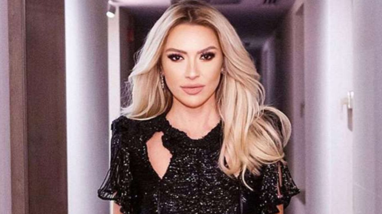 Kimi Miami'den ev aldı, kimi Londra'dan: Yurt dışında evi olan Türk ünlüler! 7