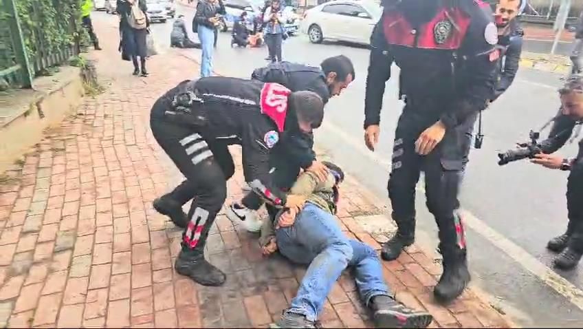 İstanbul'da izinsiz yürüyüşlere polis müdahalesi sürüyor! 4