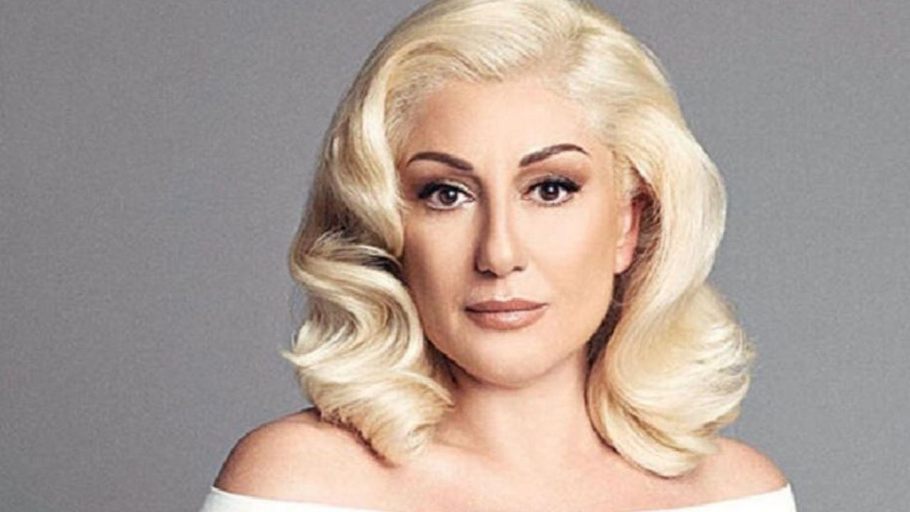 Kimi Miami'den ev aldı, kimi Londra'dan: Yurt dışında evi olan Türk ünlüler! 13