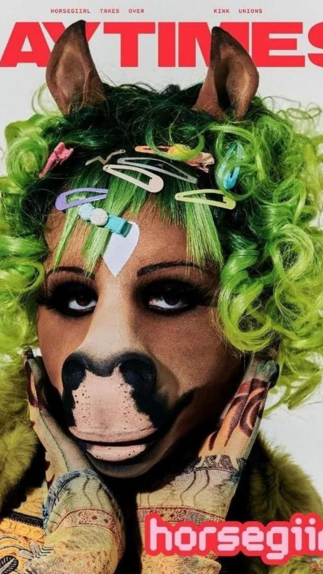 Tek hayali dört nala koşmak olan at suratlı kadın sosyal medyayı salladı! 6