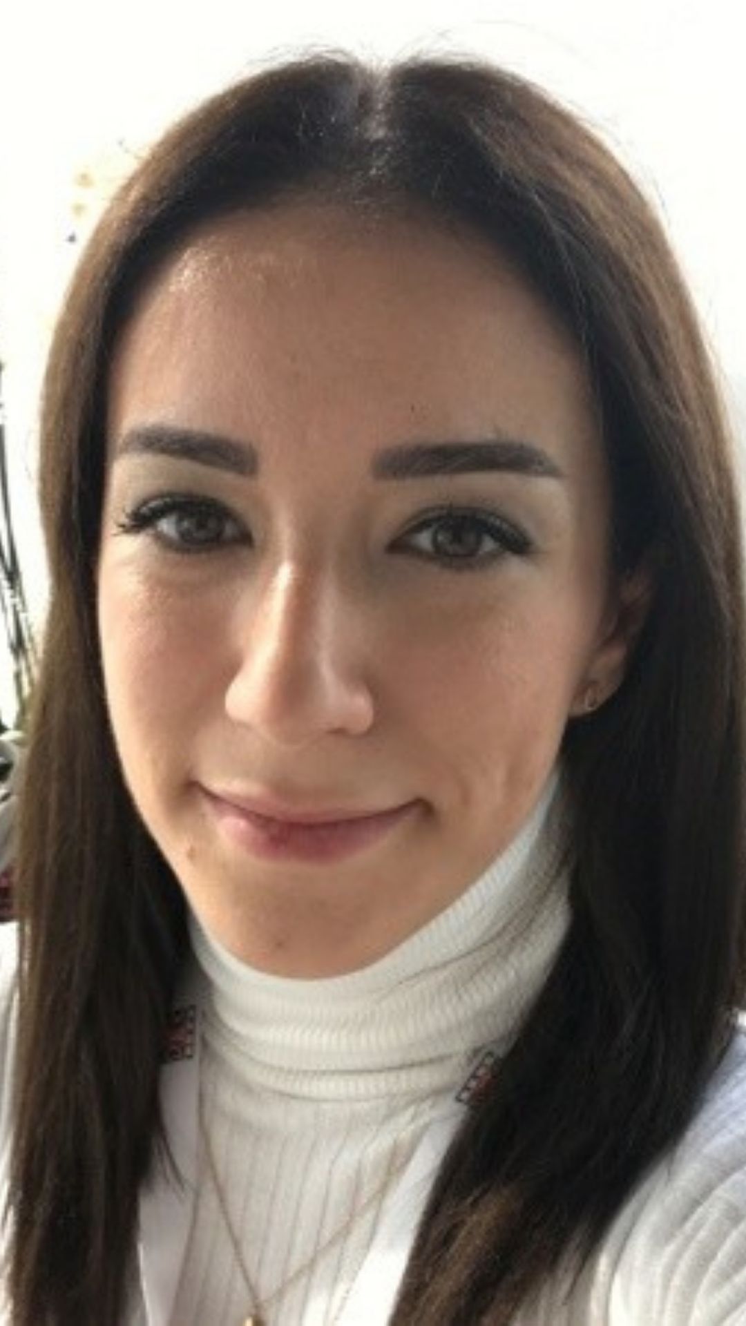 Bir döneme “hayalet sevgilim” şarkısı ile damga vuran İrem Yağcı’nın şimdiki mesleği ve son hali şaşırttı! 11