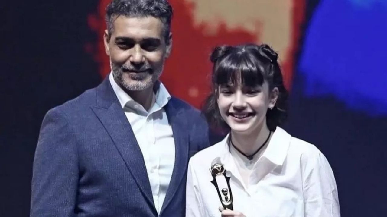 Kızıl Goncalar Dizisinin Zeynep’i, Mina Demirtaş kimdir? 4