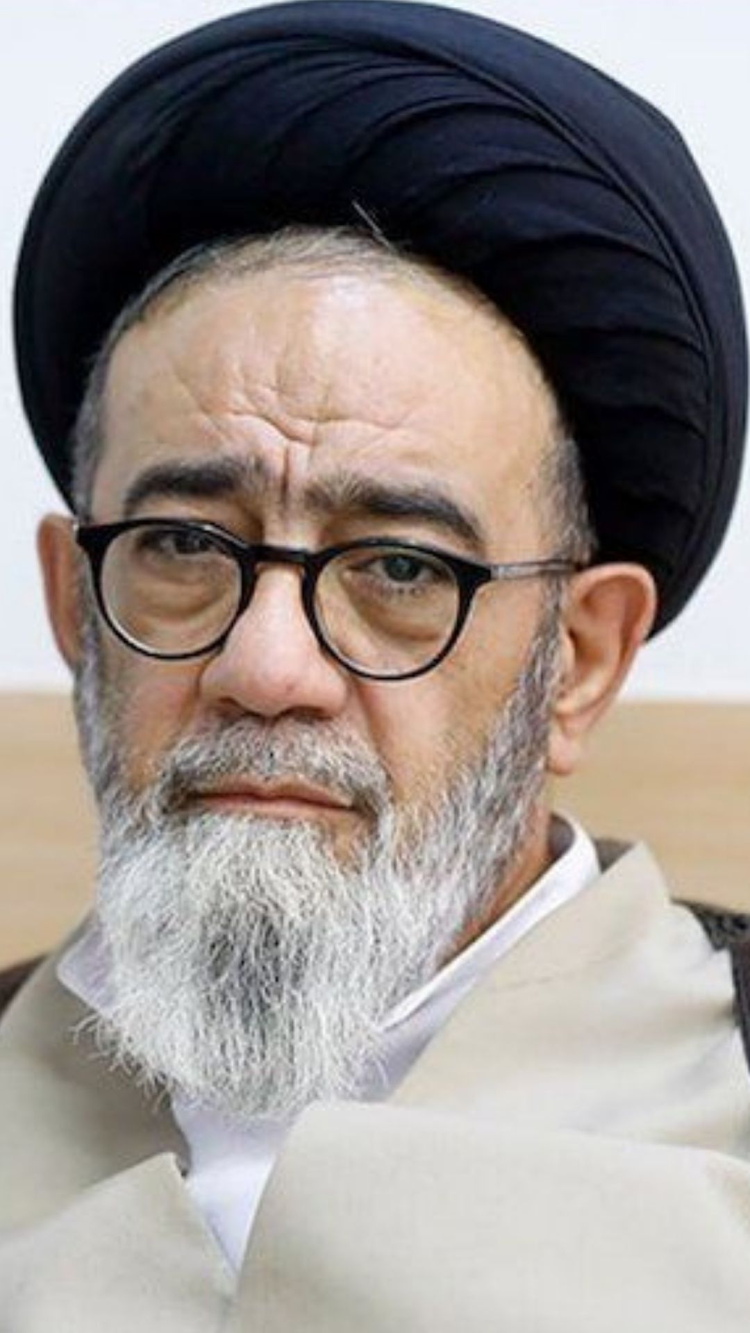 Havacılık kazalarında vefat eden devlet başkanları ve siyasetçiler 25