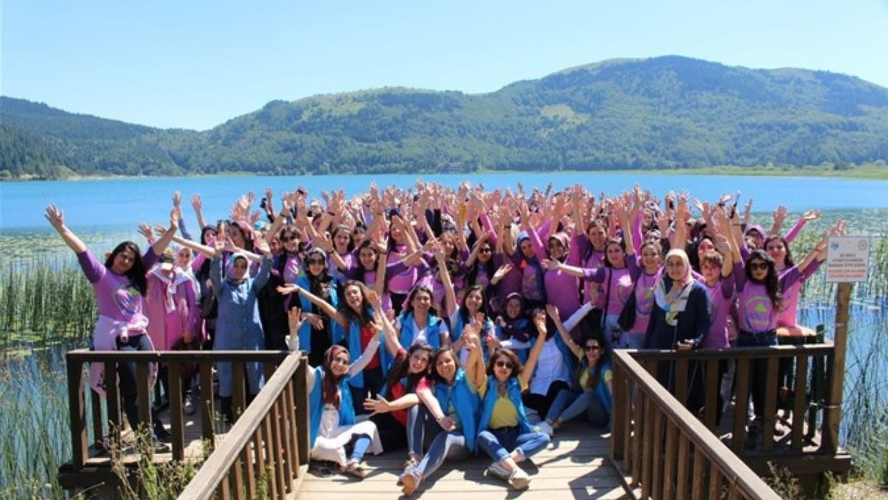 Bakan Bak'tan gençlere müjde: Gençlik Kampı başvuruları başladı 4