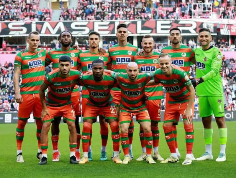 Yayın gelirleri belli oldu! İşte Süper Lig'de en çok kazanan takım... 14