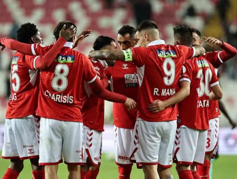 Yayın gelirleri belli oldu! İşte Süper Lig'de en çok kazanan takım... 15