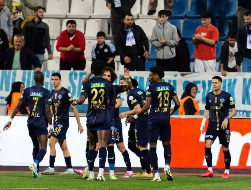 Yayın gelirleri belli oldu! İşte Süper Lig'de en çok kazanan takım... 16