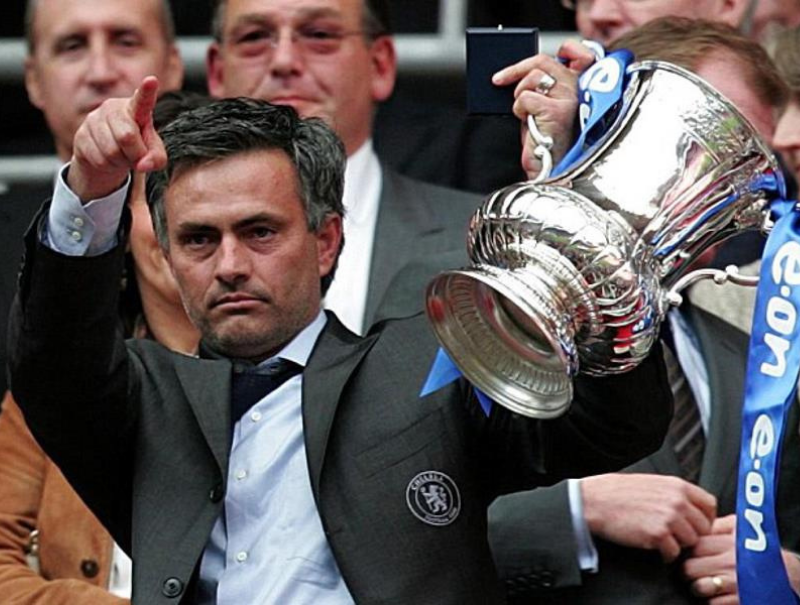 Jose Mourinho kimdir? Kariyerinde kaç kupa var? 18