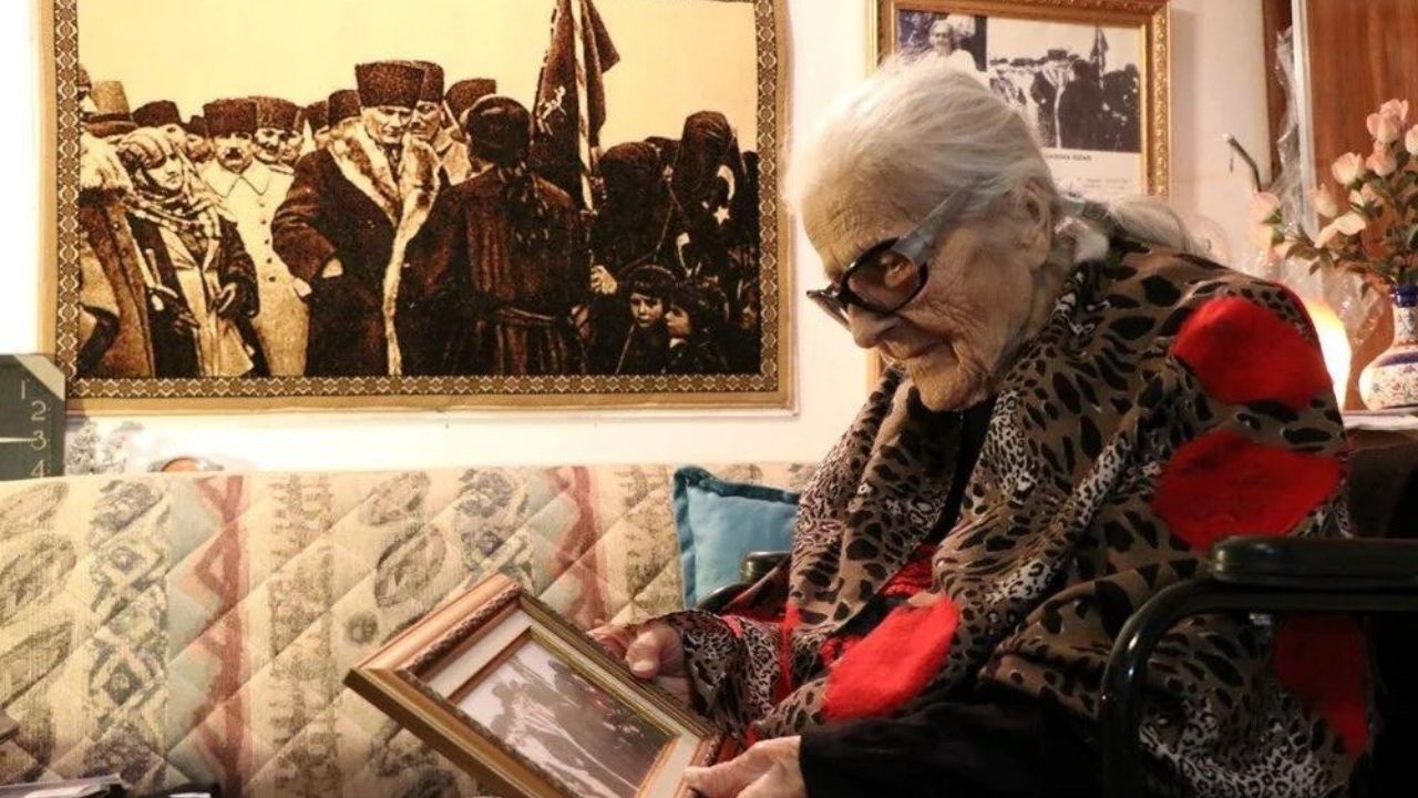 Atatürk'ün tavsiyesiyle öğretmen olan Sabiha Özar, 108 yaşında vefat etti 6