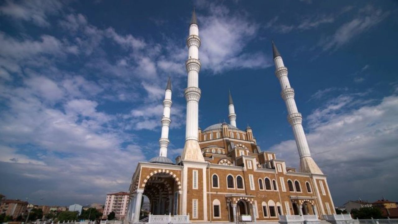 En çok cami bulunan 50 ilimiz! Hangi şehirde kaç cami var? 25