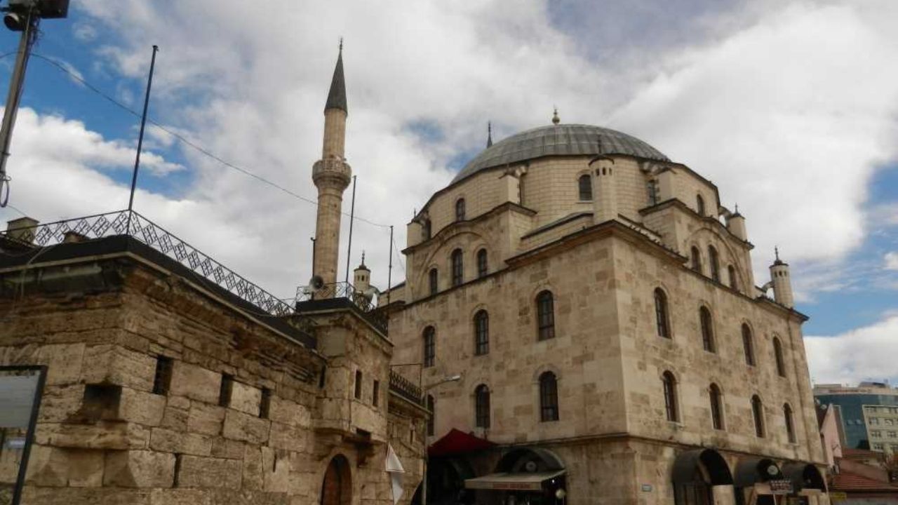 En çok cami bulunan 50 ilimiz! Hangi şehirde kaç cami var? 26