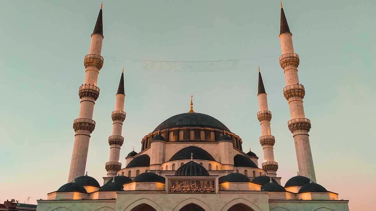 En çok cami bulunan 50 ilimiz! Hangi şehirde kaç cami var? 3