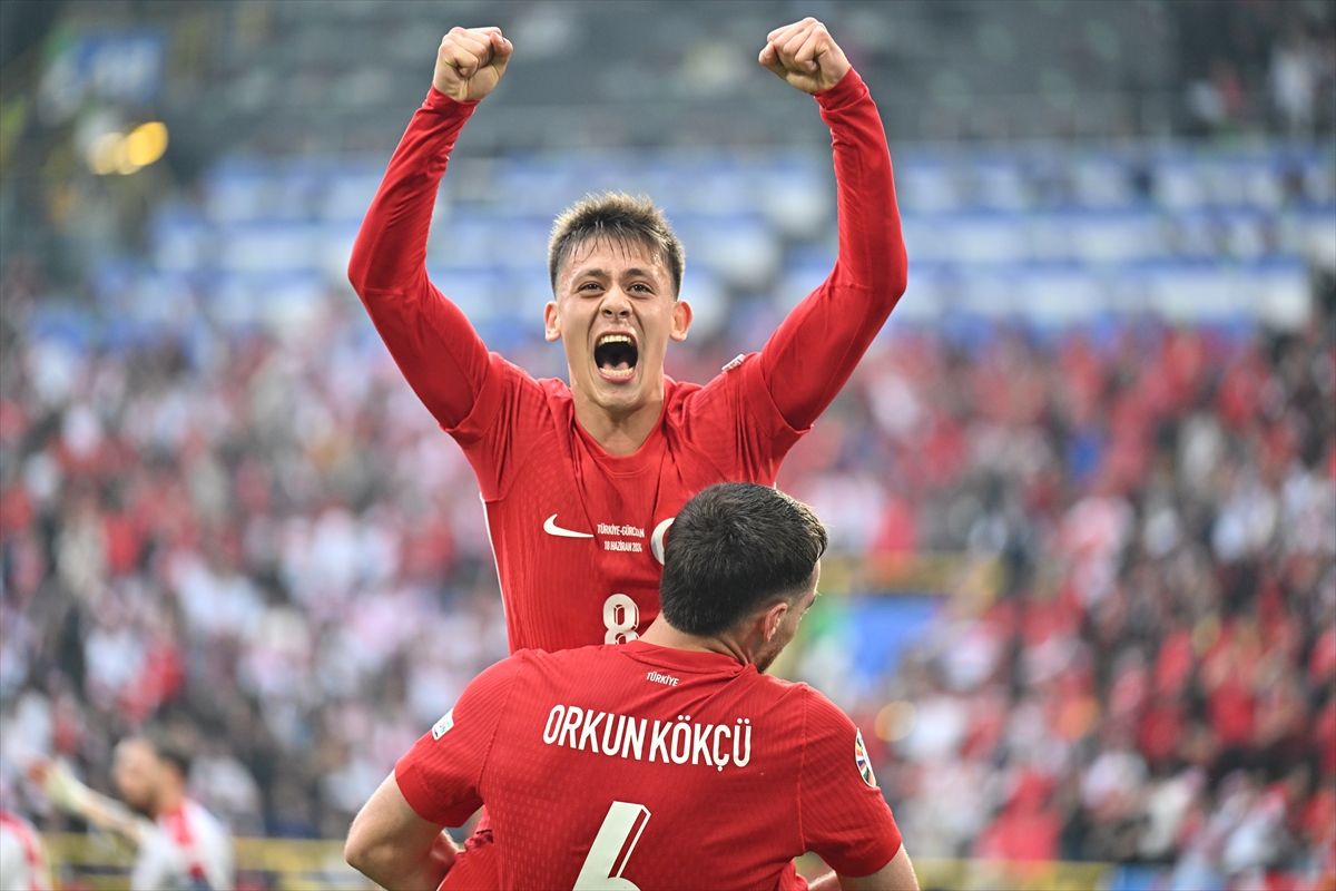 Ünlü isimlerden Arda Güler'e destek! 1